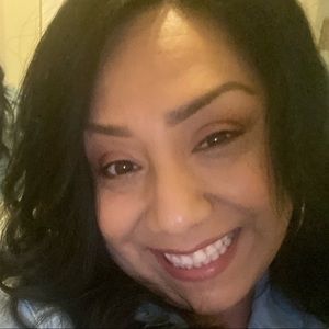 Meet your Posher, Naomi